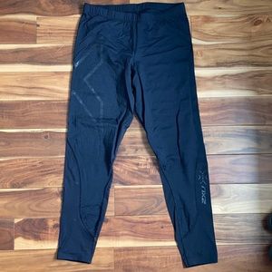 Women’s black athletic leggings